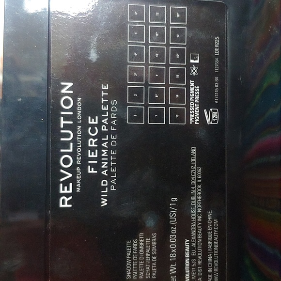 Revolution, London Eyeshadow Palette - Picture 5 of 9